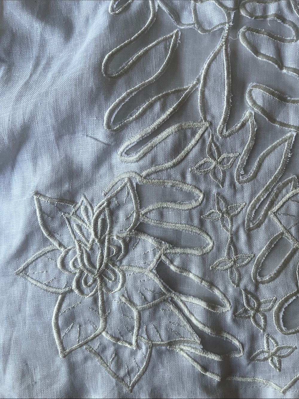 Chasing Unicorns βοΈ White Linen Cutwork Embroidery Wide Leg Trousers sz XS/Small - Picture 15 of 16